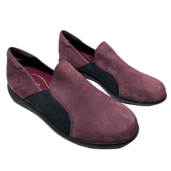 Munro Slip On Sneaker Size 10.5 Wide Burgundy Leather Cushioned Slip On Shoes - Picture 1 of 9